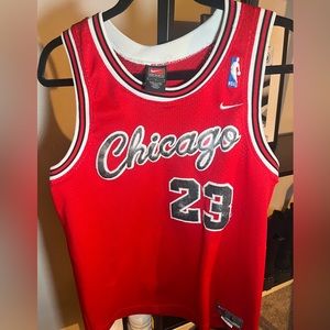 Vintage 90s Michael Jordan jersey (Chicago Bulls)